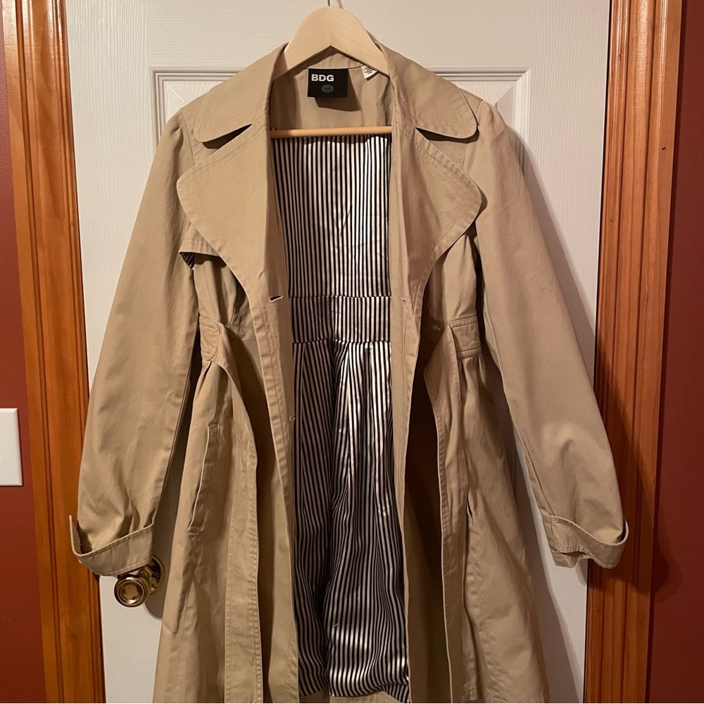 BDG tan trench with puffy sleeves and pleated back size M